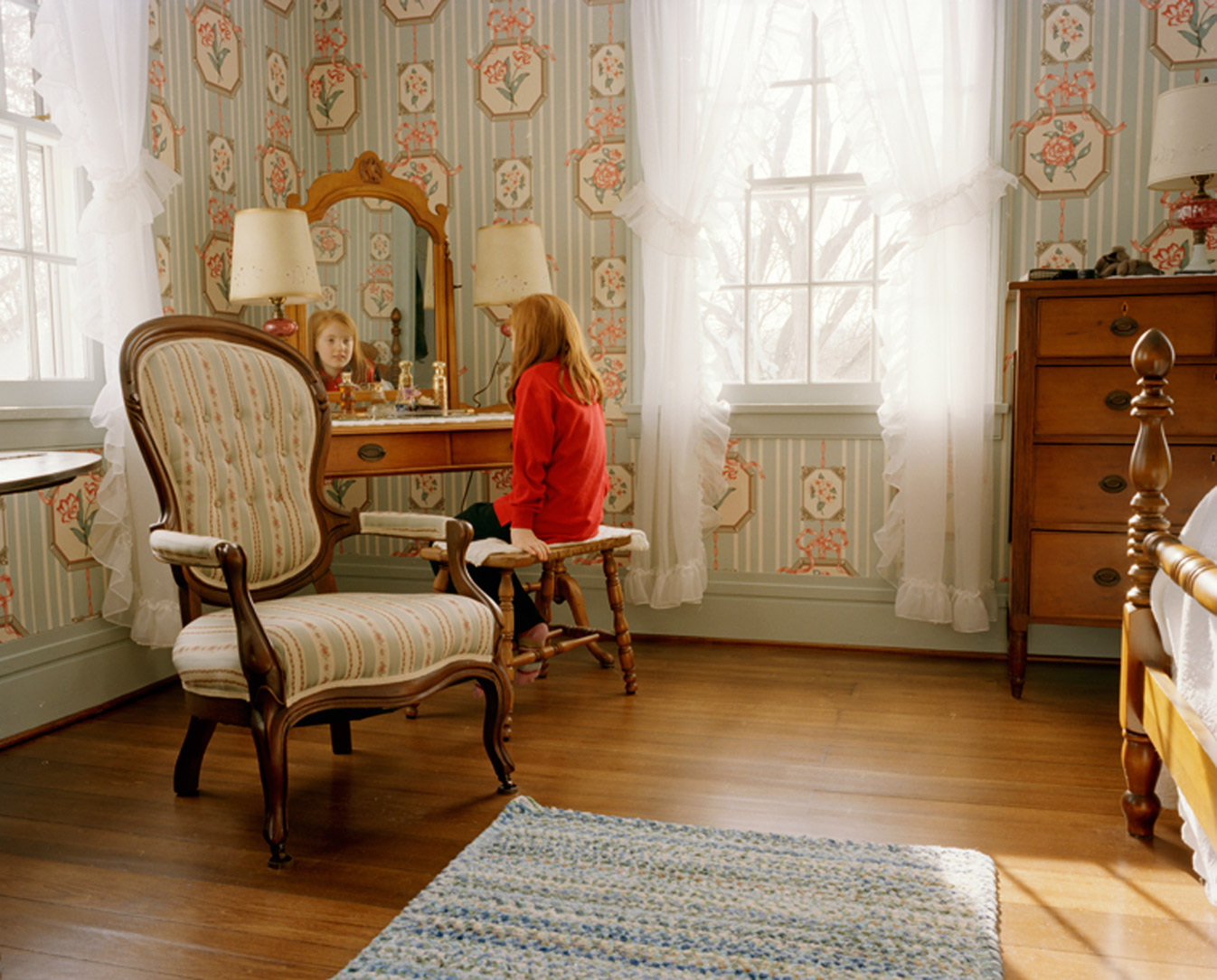 16_lookingglass